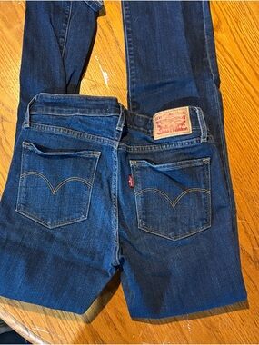 Levi's Indigo Blue Back Pocket Straight Jeans